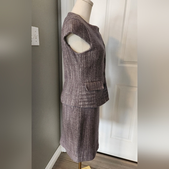 Banana Republic Taupe Skirt Suit - Size 4 - Picture 5 of 16